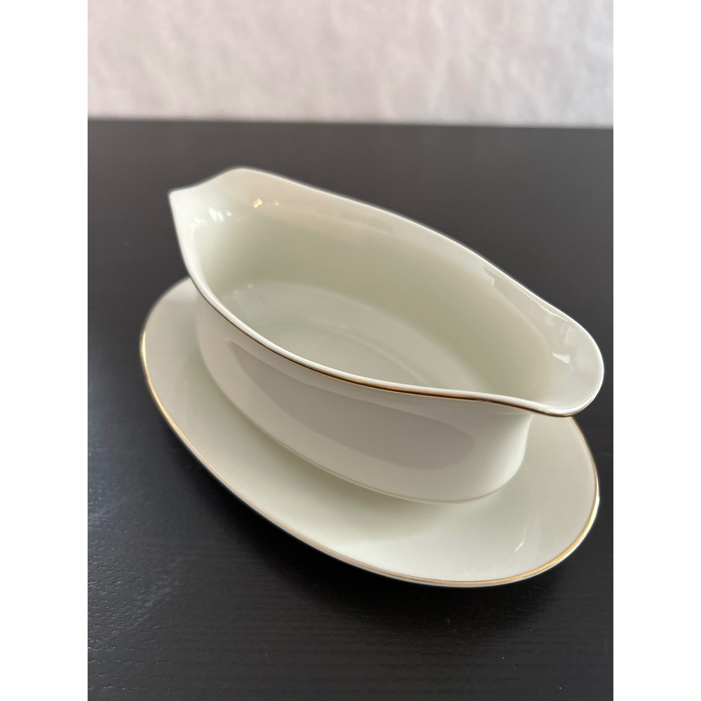 Mikasa Trousdale Ivory China Gravy Boat w/attached Underplate Gold Rim Japan - Picture 2 of 6